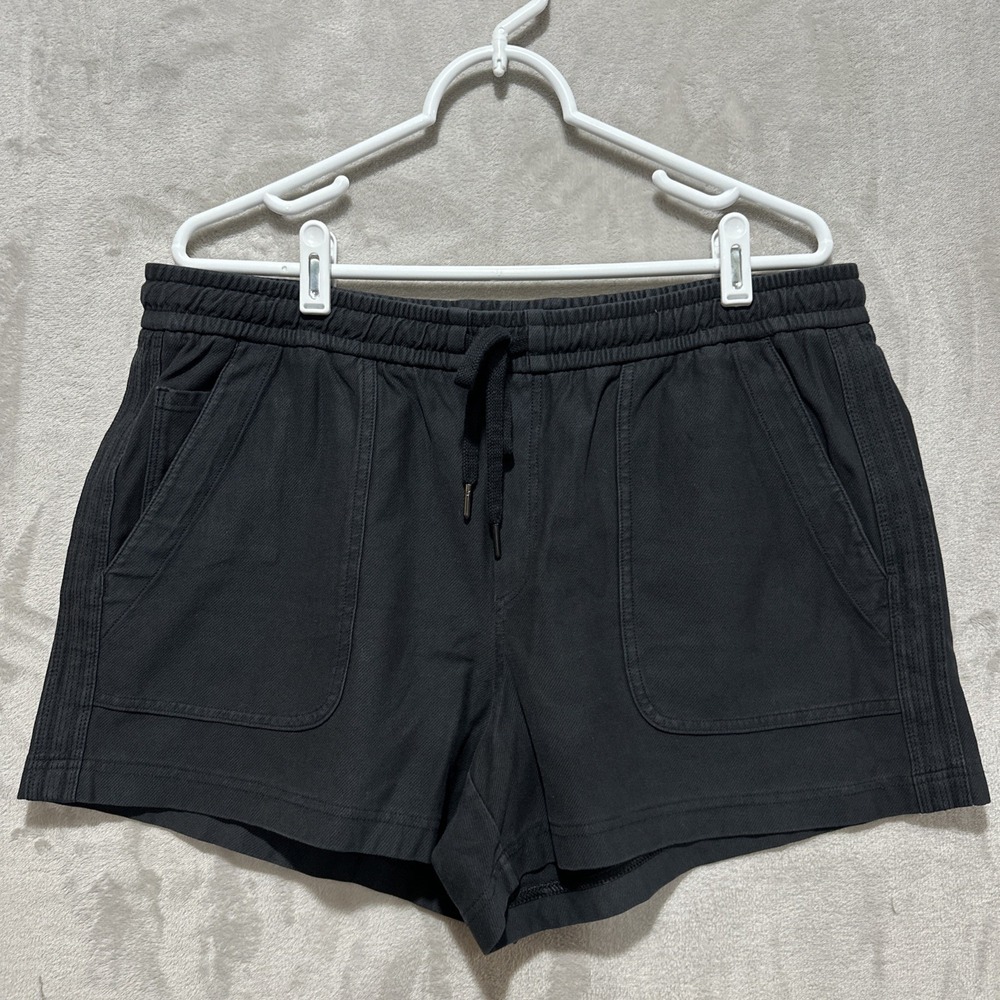 Athleta Farallon Short Women's Size 16 Black